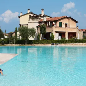 Garda Village 3*, Peschiera del Garda Italia